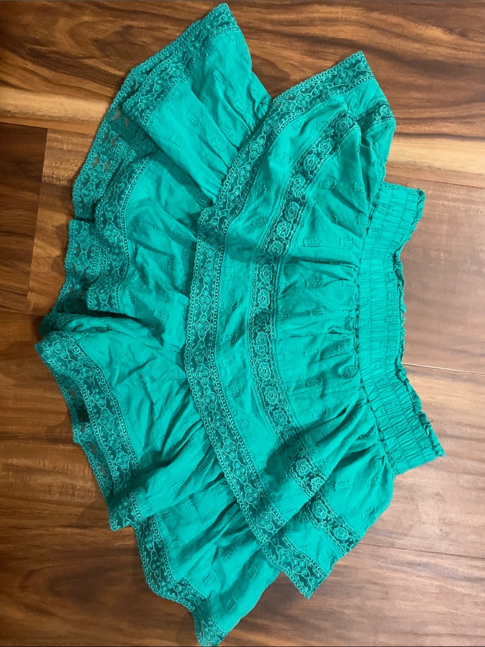 Alter’d State Lace Trim Tiered Ruffle Skort